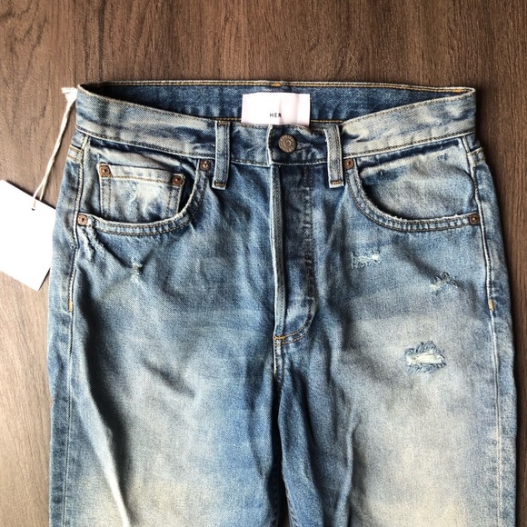 Boyish by HER Jeans Size 26 Billy Rear Window with Butt Slit Distressed Raw Hem - Picture 3 of 11